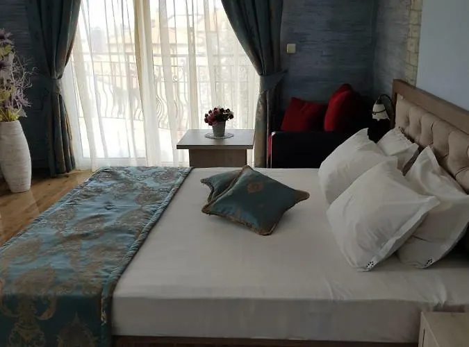 Vromos Casa de hóspedes 3*